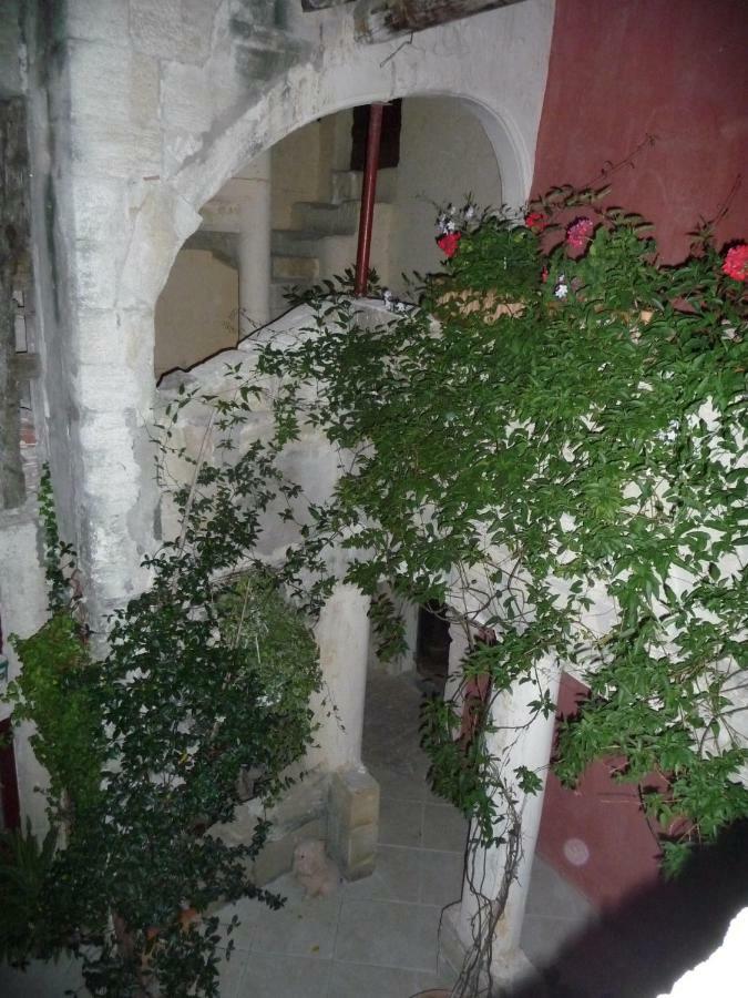 La Villages Chambres D'Hotes Vallabrègues Exterior foto